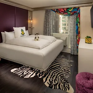 Staypineapple, An Artful Hotel, Midtown Hotel